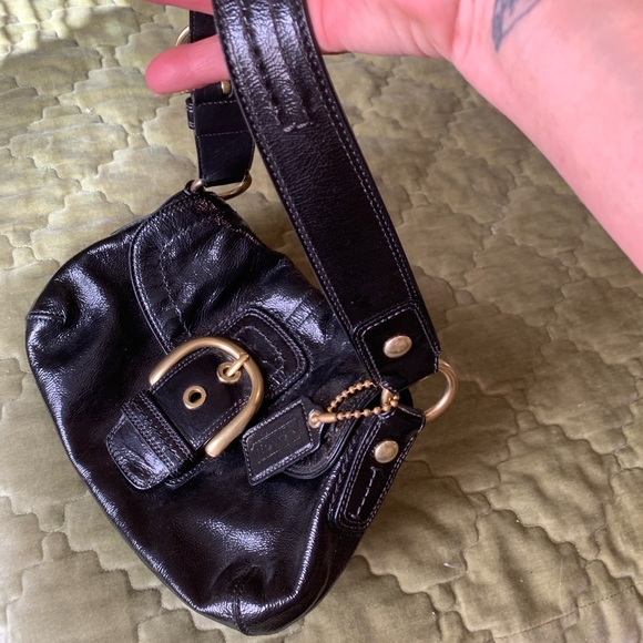 Black patent coach baguette - Picture 3 of 4